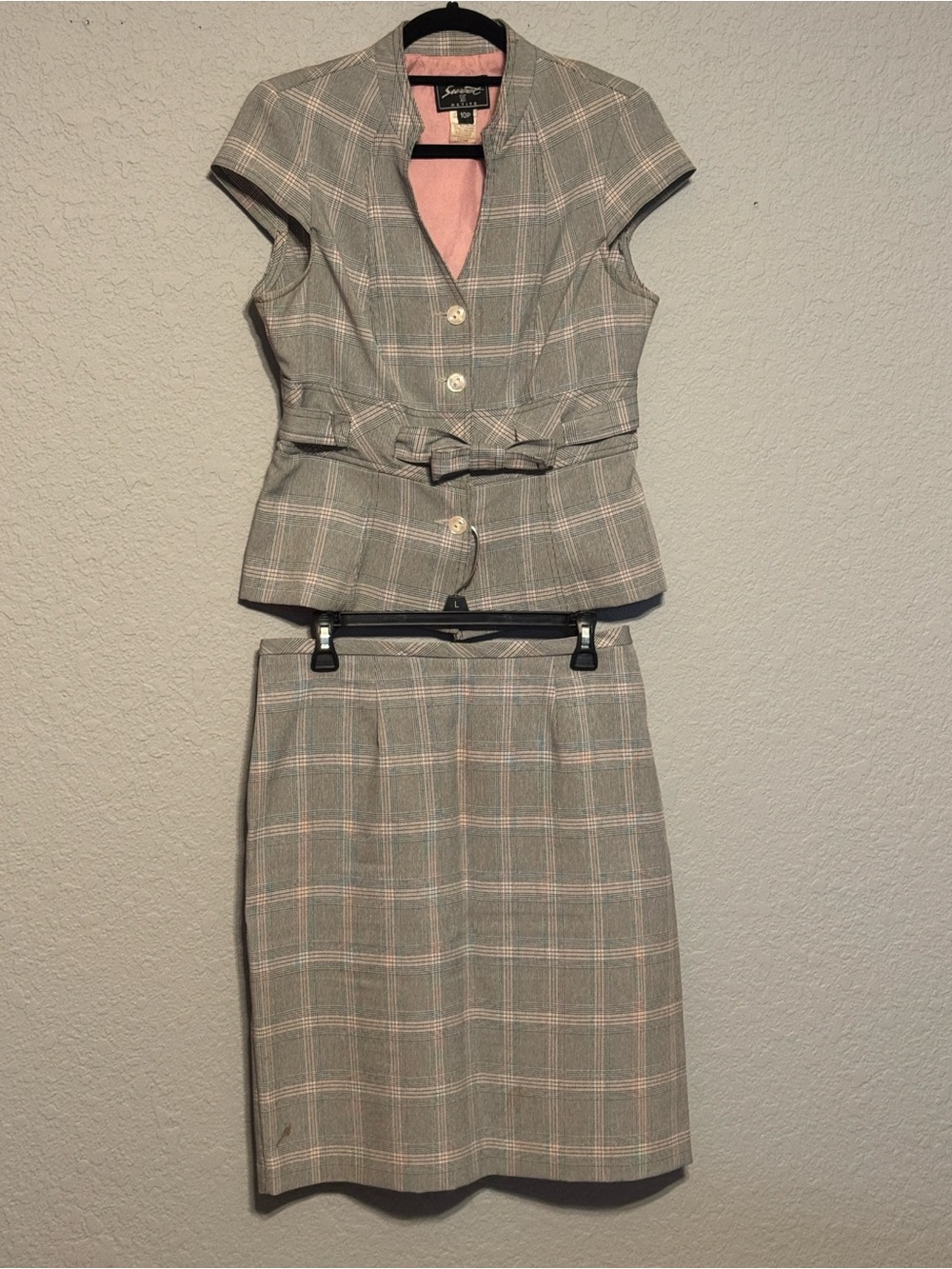 Sweet suit 2pc Gray Plaid Pencil Skirt vest too- Classic Professional Style